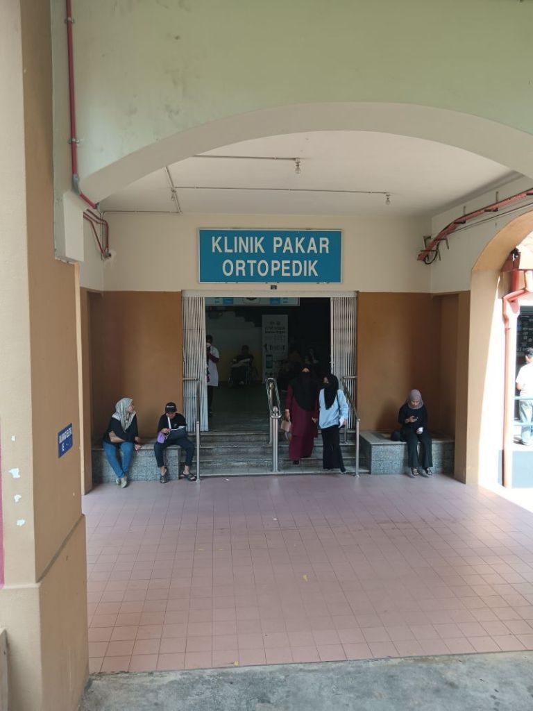 KLINIK ORTOPEDIK KOMPLEKS ILMU HOSPITAL MELAKA